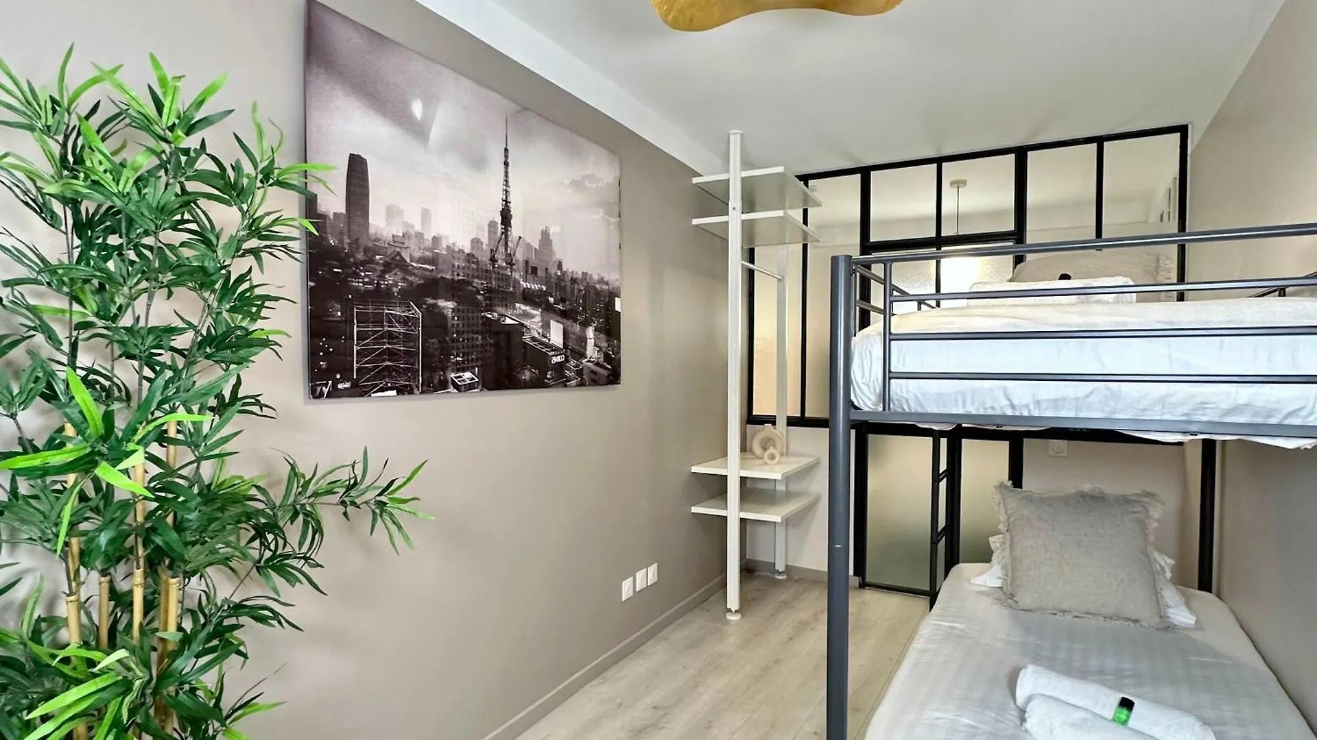 Apartmán Typical Luxurious Parisian Getaway 0*, Paříž Francie
